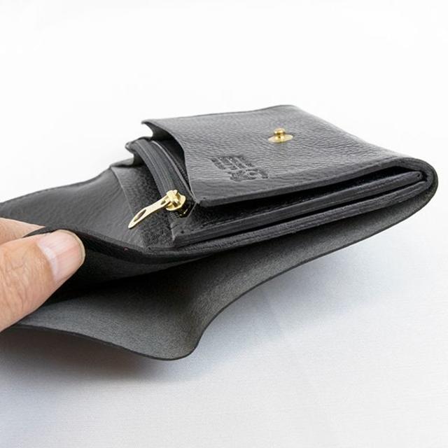 IL BISONTE(イルビゾンテ)の★ALTO様専用★新品 イルビゾンテ 2つ折り財布 ブラック メンズのファッション小物(折り財布)の商品写真