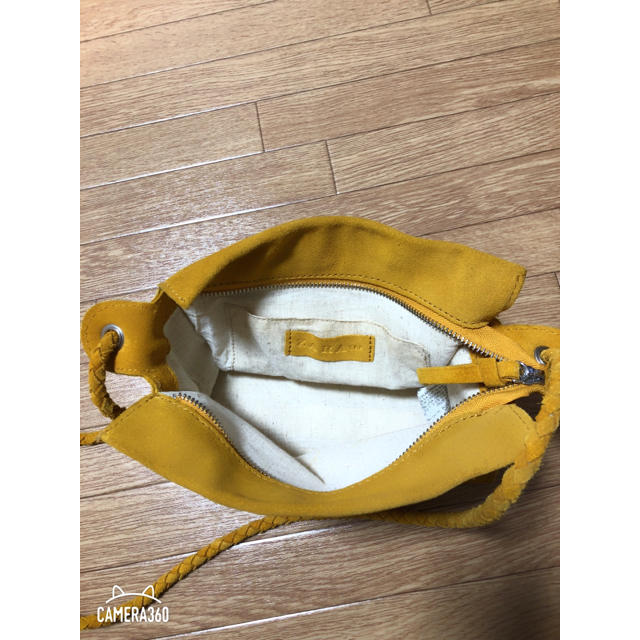 ZARA(ザラ)のzara  スウェード ショルダーバッグ レディースのバッグ(ショルダーバッグ)の商品写真