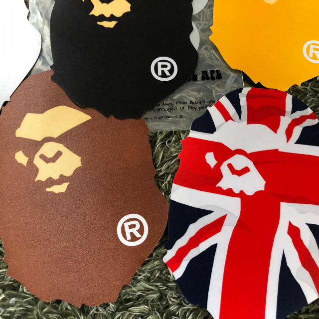 A BATHING APE(アベイシングエイプ)のA  BATHING  APE ステッカー その他のその他(その他)の商品写真