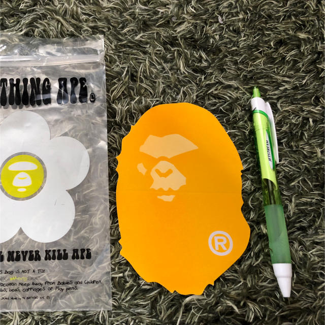 A BATHING APE(アベイシングエイプ)のA  BATHING  APE ステッカー その他のその他(その他)の商品写真