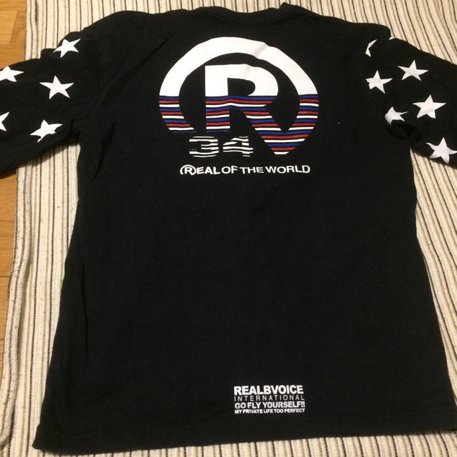 RealBvoice(リアルビーボイス)のREALBVOICE Tシャツ 黒 メンズのトップス(Tシャツ/カットソー(七分/長袖))の商品写真