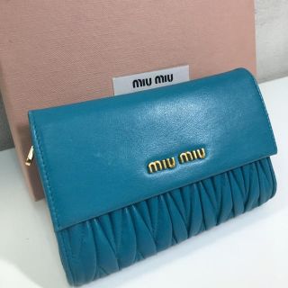 ミュウミュウ(miumiu)の miumiu ミュウミュウ L字ファスナー 三つ折り財布 財布 (財布)