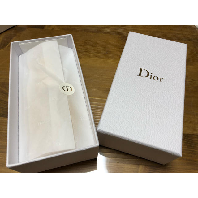 Dior(ディオール)のディオール ジャドール ロー の香水 40ml 新品未開封 コスメ/美容の香水(ユニセックス)の商品写真