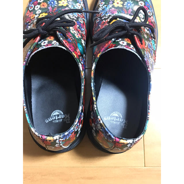Dr.Martens - 花柄 3ホール 値下げ!の通販 by しーちゃん's Dr.Martens - 花柄 3ホール 値下げ!の通販 by しーちゃん's