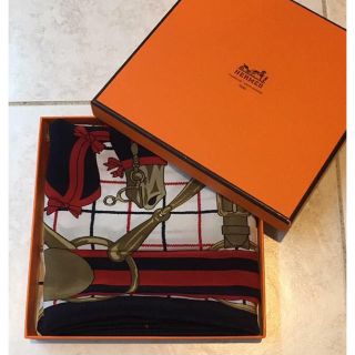 エルメス(Hermes)の未使用 保管品 可愛い馬の面子 エルメス スカーフ カレ(バンダナ/スカーフ)