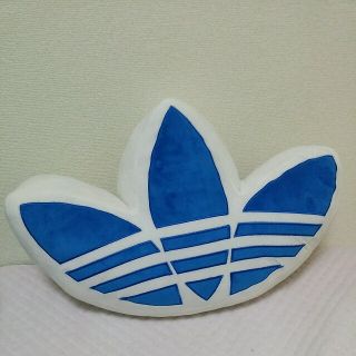 アディダス(adidas)のadidas クッション(その他)