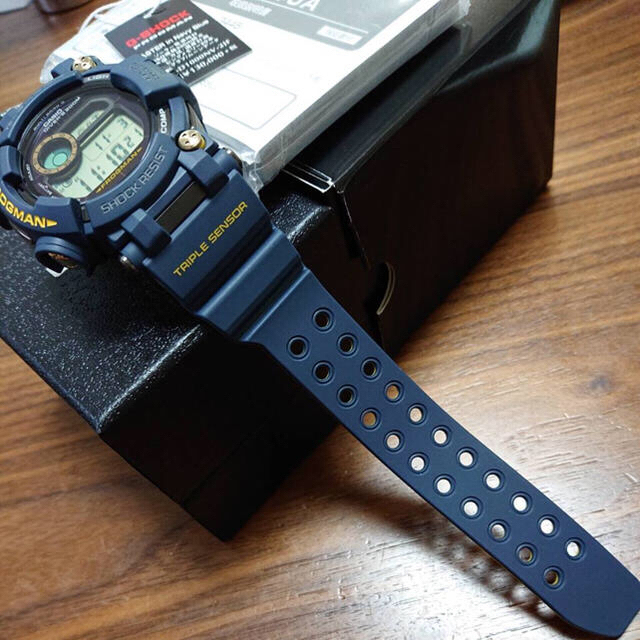 新作登場定番 G-SHOCK 新品 完品の通販 by akitokun's shop|ジーショックならラクマ - CASIO Gショック フロッグマンGWF-D1000NV-2JF 在庫あ新作