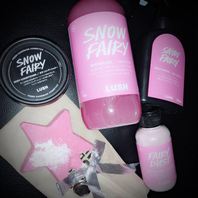 LUSH(ラッシュ)のLUSH SNOWFAIRY CANDY シャワージェル コスメ/美容のボディケア(バスグッズ)の商品写真