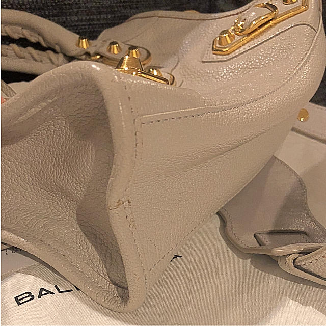 BALENCIAGA BAG(バレンシアガバッグ)のバレンシアガバッグ レディースのバッグ(ショルダーバッグ)の商品写真