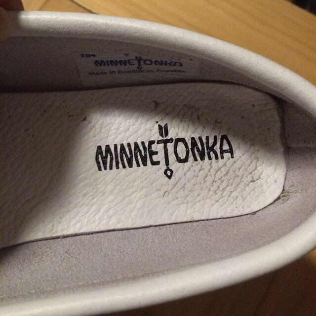 Minnetonka(ミネトンカ)のミネトンカ  白モカシン レディースの靴/シューズ(ハイヒール/パンプス)の商品写真