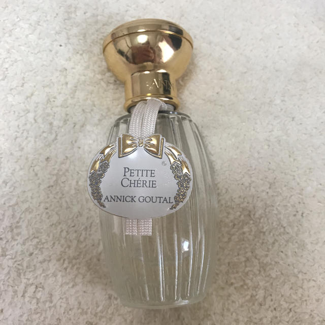 Annick Goutal(アニックグタール)のANNICK GOUTAL プチシェリーオードトワレ コスメ/美容の香水(香水(女性用))の商品写真