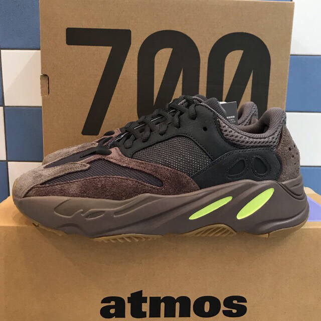 adidas(アディダス)のadidas yeezy boost 700 MAUVE メンズの靴/シューズ(スニーカー)の商品写真