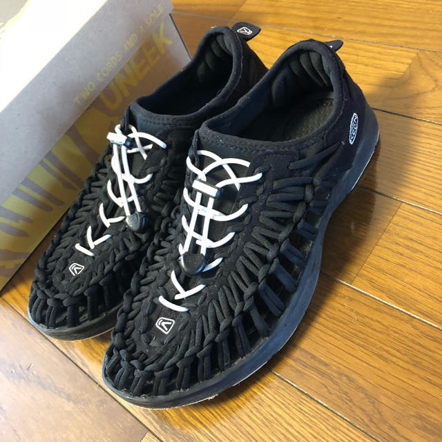 keen ユニーク 27cm