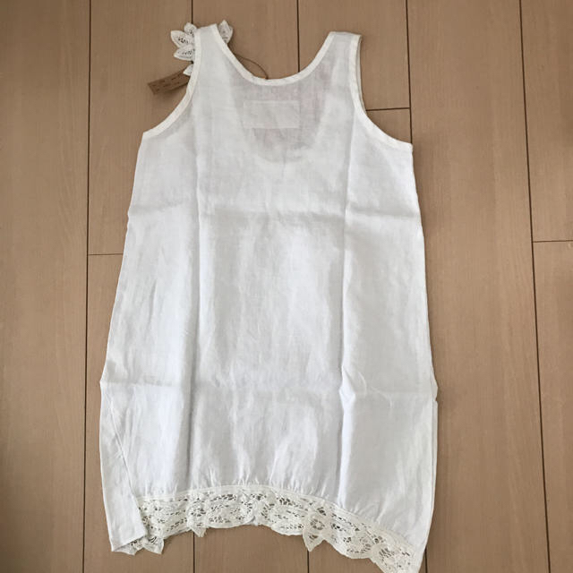 新品  hina hina バテンレースリネンワンピース キッズ/ベビー/マタニティのキッズ服女の子用(90cm~)(ワンピース)の商品写真