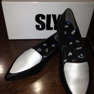 スライ(SLY)のSLY フラットシューズ(ローファー/革靴)
