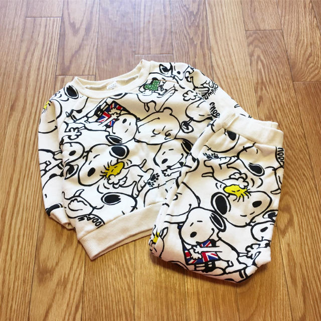 SNOOPY(スヌーピー)の週末限定価格！韓国子供服 スヌーピーセットアップ キッズ/ベビー/マタニティのキッズ服女の子用(90cm~)(Tシャツ/カットソー)の商品写真