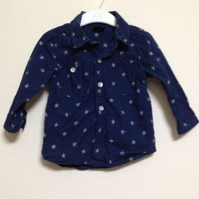 GAP Kids(ギャップキッズ)のGAPシャツ80サイズ キッズ/ベビー/マタニティのキッズ服男の子用(90cm~)(その他)の商品写真