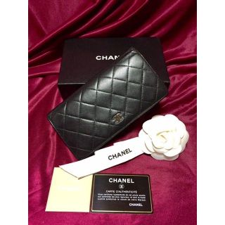 シャネル(CHANEL)の美品☆CHANELシャネル マトラッセ 二つ折り長財布 型番 A31509(財布)