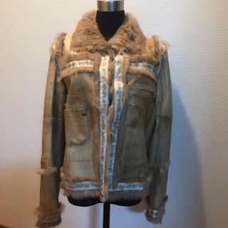 エマニュエルウンガロ(emanuel ungaro)の【セールUSED】とても暖かく軽いウンガロ 毛皮コート(毛皮/ファーコート)