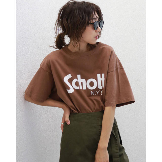 Ungrid(アングリッド)の特価❣️ungrid 新品タグ付き schott別注ビッグTee ブラウン レディースのトップス(Tシャツ(半袖/袖なし))の商品写真