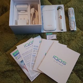 アイコス(IQOS)のアイコス 2.4 plus ホワイト 美品(タバコグッズ)