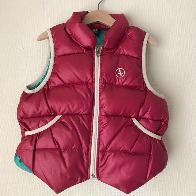 AIGLE(エーグル)のAIGLE キッズ ベスト ダウン 110 キッズ/ベビー/マタニティのキッズ服女の子用(90cm~)(ジャケット/上着)の商品写真