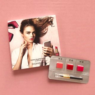 イヴサンローランボーテ(Yves Saint Laurent Beaute)の【新品未使用】イヴ・サンローラン／ルージュ ヴォリュプテ シャイン サンプル(口紅)