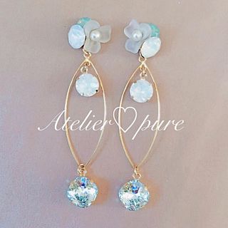 揺れる♡♡♡スワロフスキー♡♡ピアスorイヤリング(ピアス)