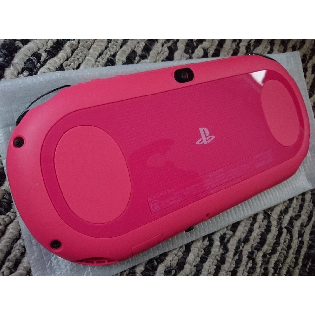 PlayStation PS vita (PCH-2000) Wi-Fiモデル 2