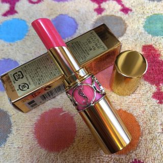 イヴサンローランボーテ(Yves Saint Laurent Beaute)のイブサンローラン ルージュ ヴォリュプテシャイン 41(口紅)