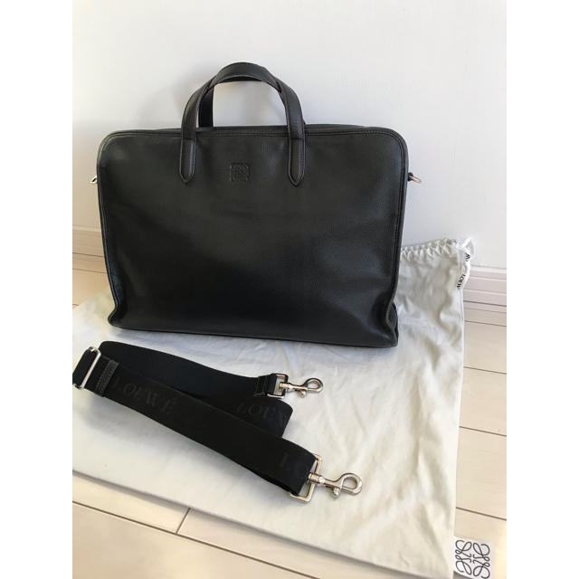 LOEWE(ロエベ)のL O E W E✨3ポケットビジネスバッグ黒 メンズのバッグ(ビジネスバッグ)の商品写真