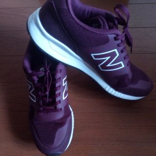 ニューバランス(New Balance)の激安❢新品同様❢new balanceバーガンディー26.5cm濃いワイン色(スニーカー)