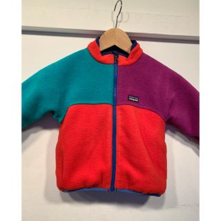 パタゴニア(patagonia)のパタゴニア  リバーシブルジャケット キッズ 2T(ジャケット/上着)