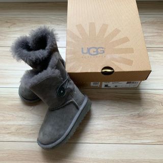 アグ(UGG)の新品 UGG ベイリーボタン 13.5cm(ブーツ)