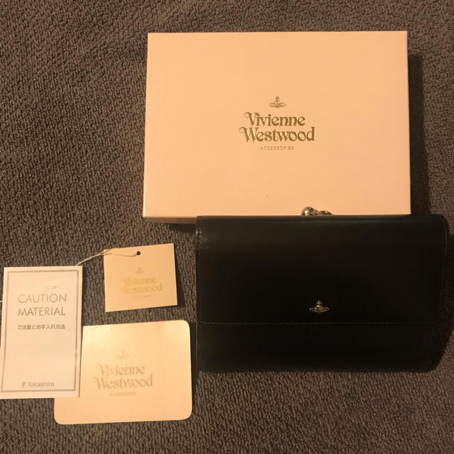 ★気まぐれお値下げ中★Vivienne Westwood 財布(二折・がま口)