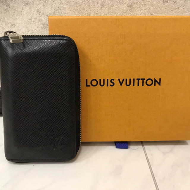 LOUIS VUITTON(ルイヴィトン)のルイ ヴィトン タイガ 小銭ケース メンズのファッション小物(コインケース/小銭入れ)の商品写真