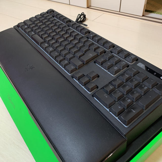 LAZER(レイザー)の早い者勝ち RAZER ORNATA ゲーミングキーボード 楽器の鍵盤楽器(キーボード/シンセサイザー)の商品写真