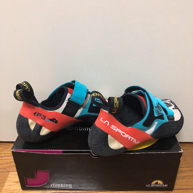 LA SPORTIVA(スポルティバ)のクライミングシューズ LaSportiva OTAKI ブルー&フレーム40.5 スポーツ/アウトドアのアウトドア(登山用品)の商品写真