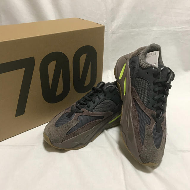 adidas(アディダス)の26.0CM　ADIDAS　YEEZY BOOST 700 　Mauve  メンズの靴/シューズ(スニーカー)の商品写真