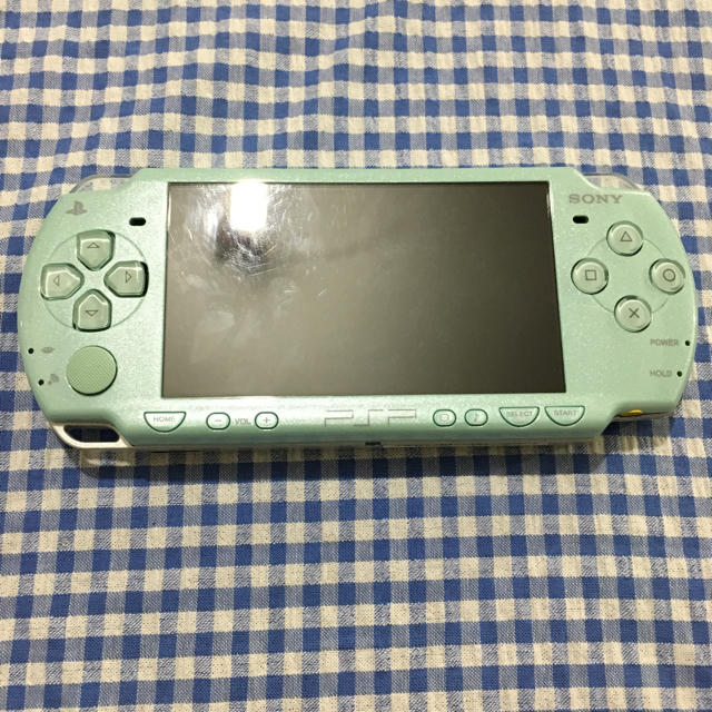 PlayStation Portable(プレイステーションポータブル)のPSP本体★付属品 エンタメ/ホビーのゲームソフト/ゲーム機本体(携帯用ゲーム機本体)の商品写真