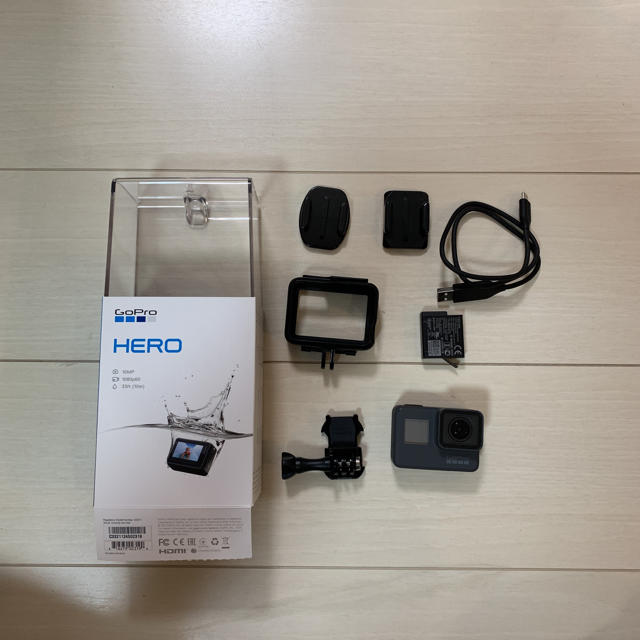 GoPro(ゴープロ)のGopro Hero 2018 付属品あり SDカード32GB付 スマホ/家電/カメラのカメラ(ビデオカメラ)の商品写真