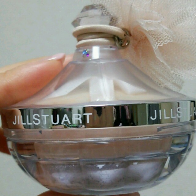 JILLSTUART(ジルスチュアート)のジル 限定 フェイスパウダー コスメ/美容のベースメイク/化粧品(その他)の商品写真