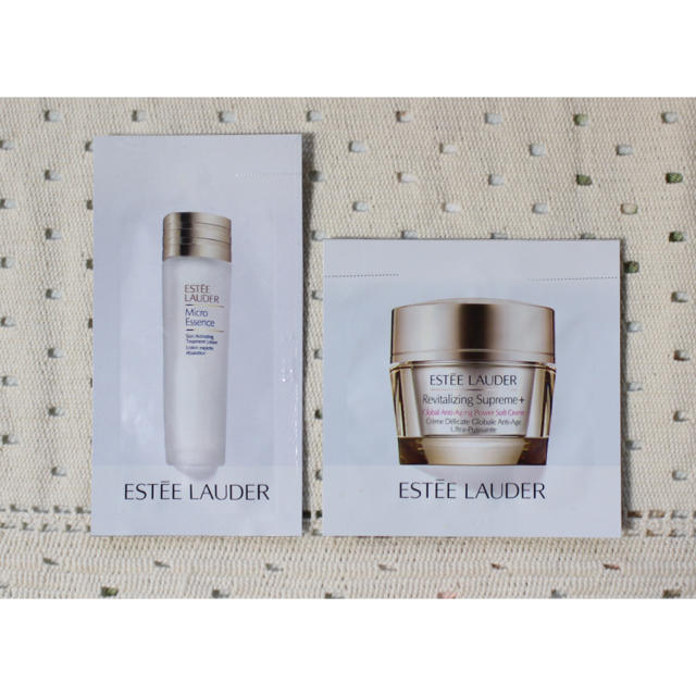 Estee Lauder(エスティローダー)のエスティローダー♡ポーチ.サンプル2枚 コスメ/美容のボディケア(その他)の商品写真