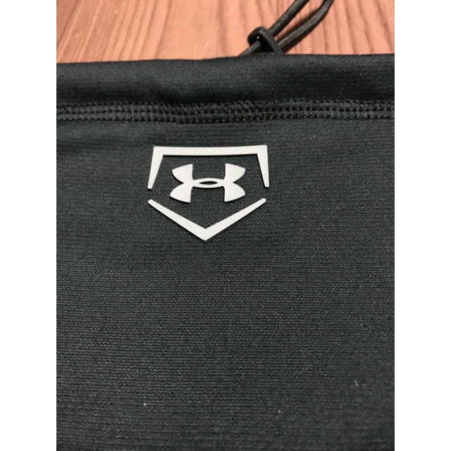 UNDER ARMOUR(アンダーアーマー)のアンダーアーマー ネックウォーマー ブラックジュニア 子供用 キッズ 防寒 キッズ/ベビー/マタニティのこども用ファッション小物(マフラー/ストール)の商品写真