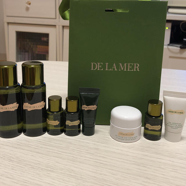 DE LA MER(ドゥラメール)のDE LA MER ザ・リニューアルオイル  サンプル8点セット コスメ/美容のスキンケア/基礎化粧品(フェイスオイル/バーム)の商品写真