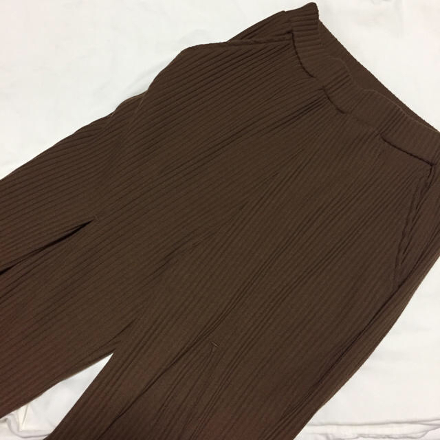 SLY(スライ)のSLY FRONT TUCK WIDE RELAX PT レディースのパンツ(カジュアルパンツ)の商品写真