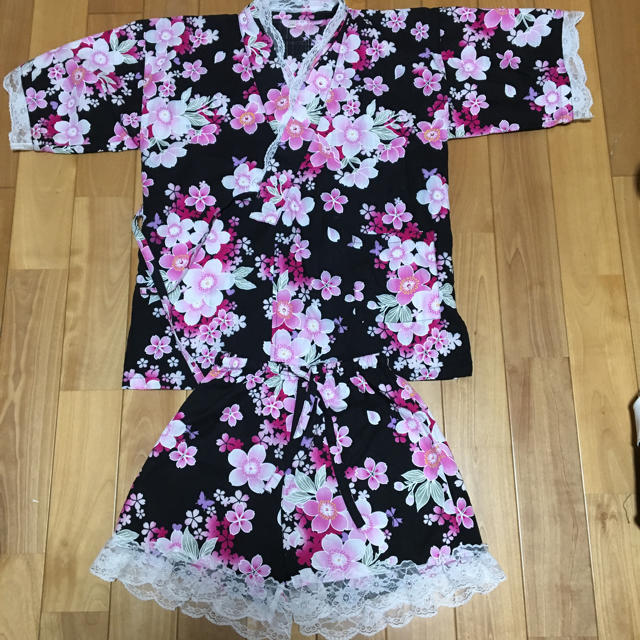 めぐっち様専用！！ 甚平 女の子 浴衣140 キッズ/ベビー/マタニティのキッズ服女の子用(90cm~)(甚平/浴衣)の商品写真