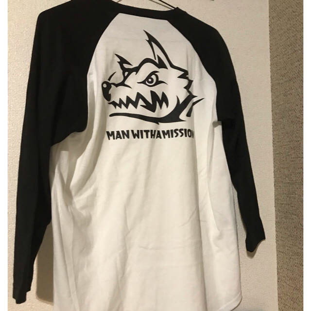 MAN WITH A MISSION(マンウィズアミッション)のマンウィズ  非売品Tシャツ Lサイズ チケットの音楽(国内アーティスト)の商品写真