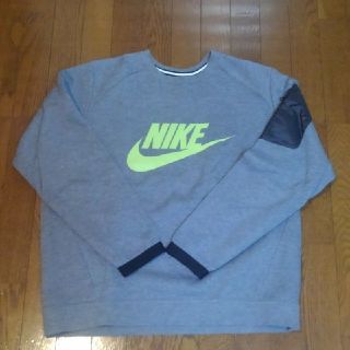 ナイキ(NIKE)のNIKE  トレーナー(スウェット)