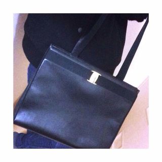 フェラガモ(Ferragamo)のフェラガモ レザートートバッグ 美品(トートバッグ)